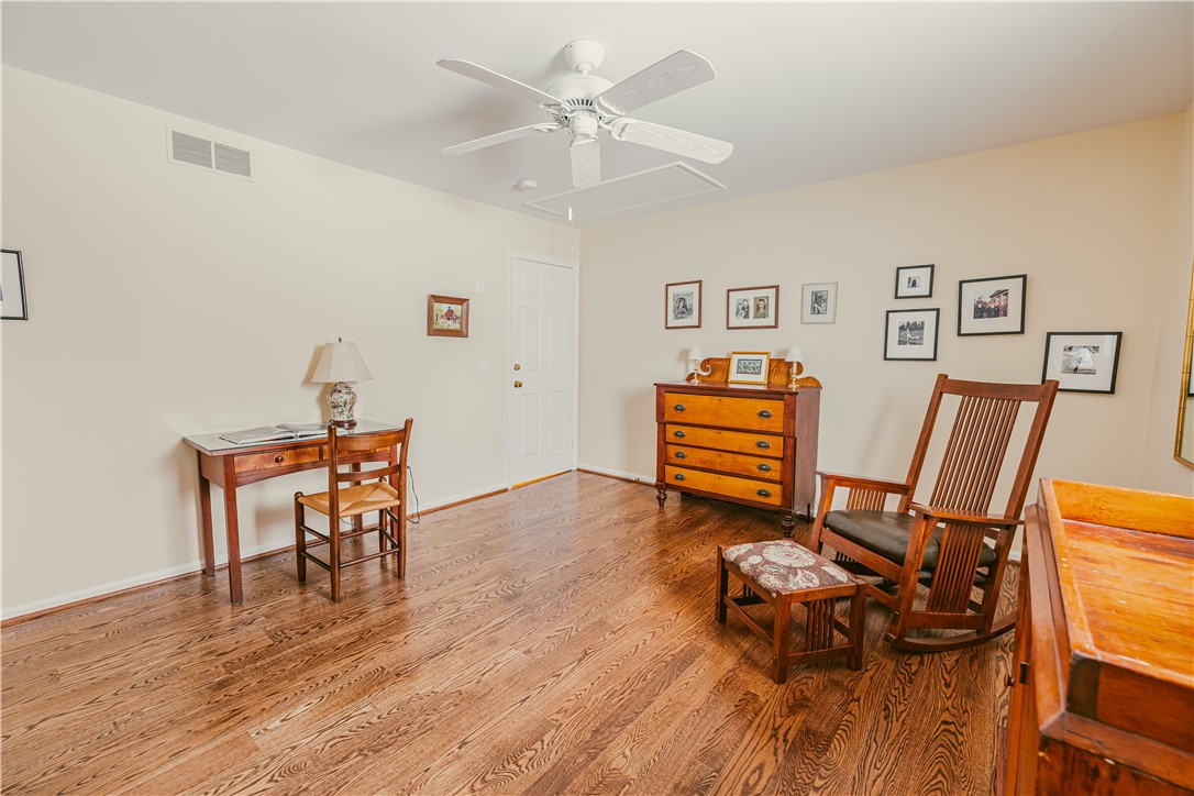 44 East Boulevard Rochester, NY 14610 - Photo 27 of 42