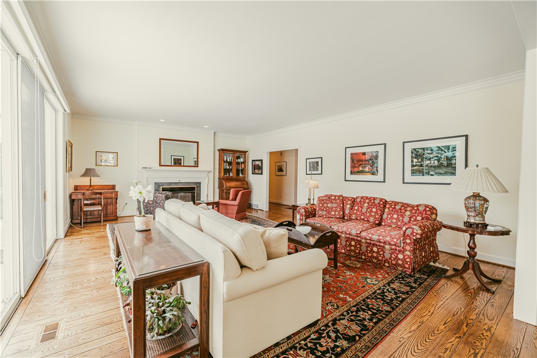 44 East Boulevard Rochester, NY 14610 - Photo 5 of 42