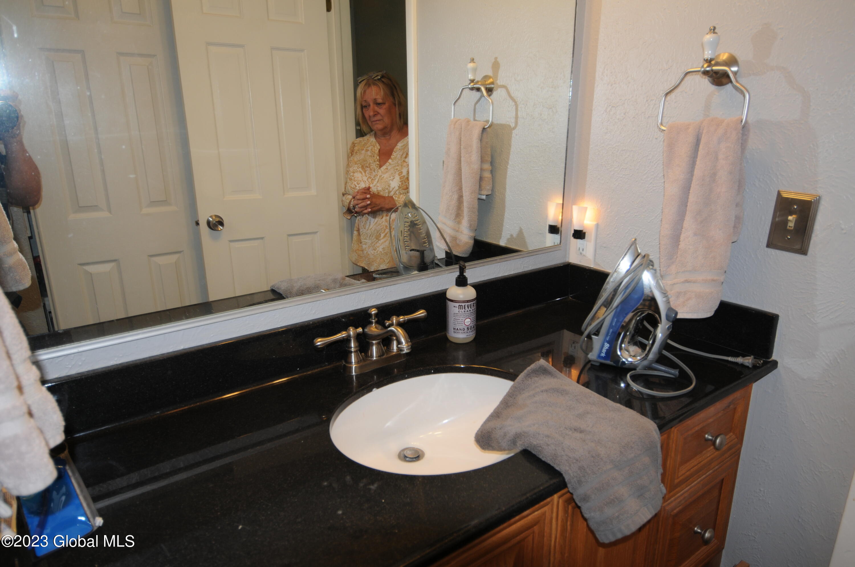 36 Carriage Road Clifton Park, NY 12065 - Photo 9 of 11 DSC_6191