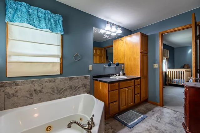 $699,900 | 22842 530th Street, West Concord, MN 55985