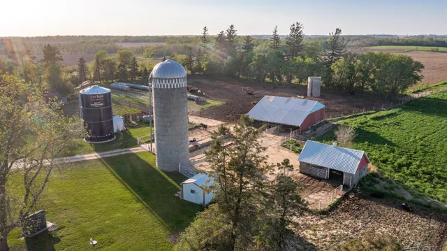 $699,900 | 22842 530th Street, West Concord, MN 55985