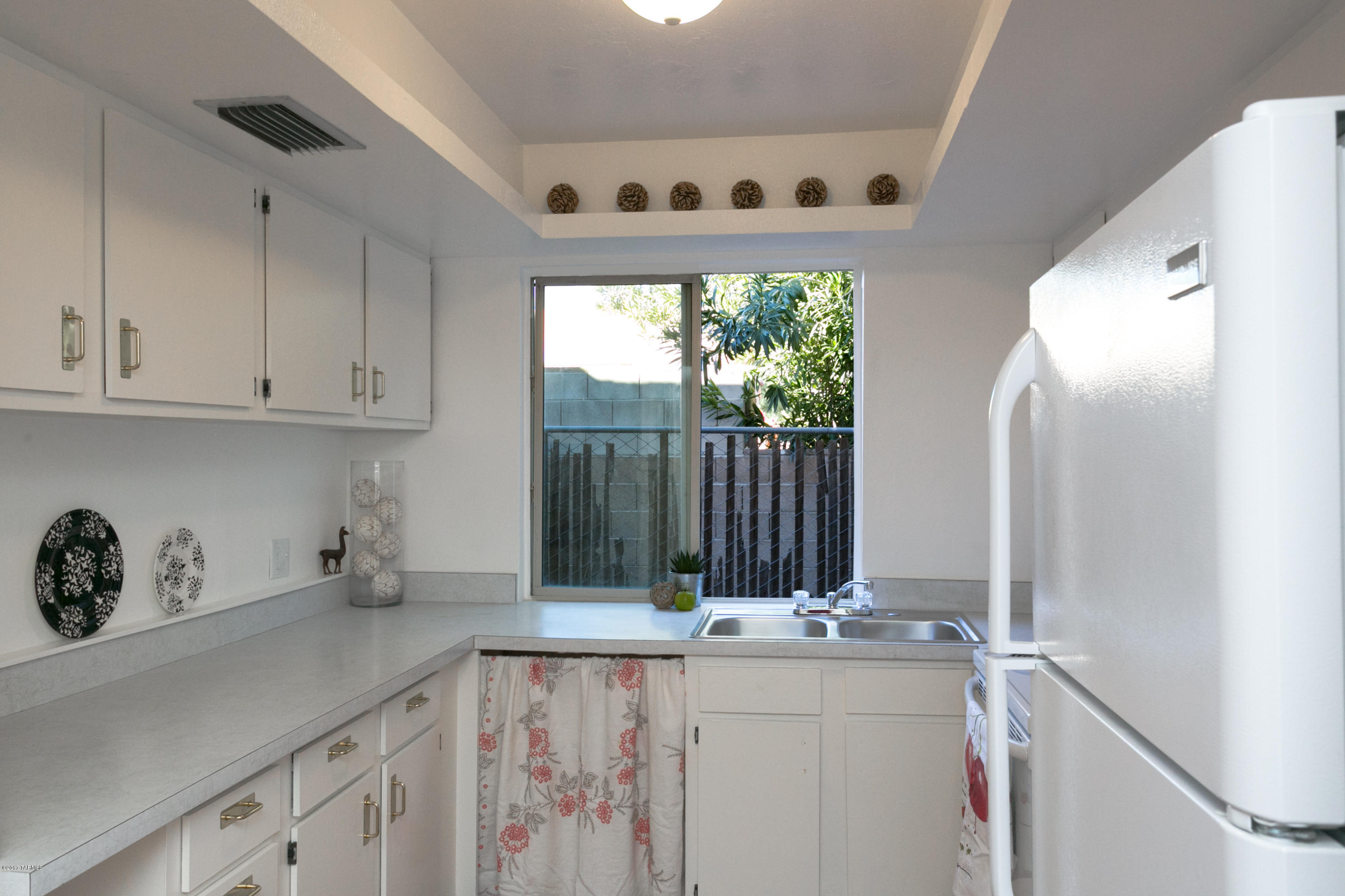 1509 East Prince Road, Unit A Tucson, AZ 85719 - Photo 10 of 23 Gallery Image 10