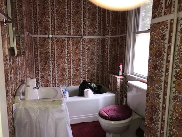 913 McLaughlin Run Road Bridgeville, PA 15017 - Photo 6 of 9 Full bath