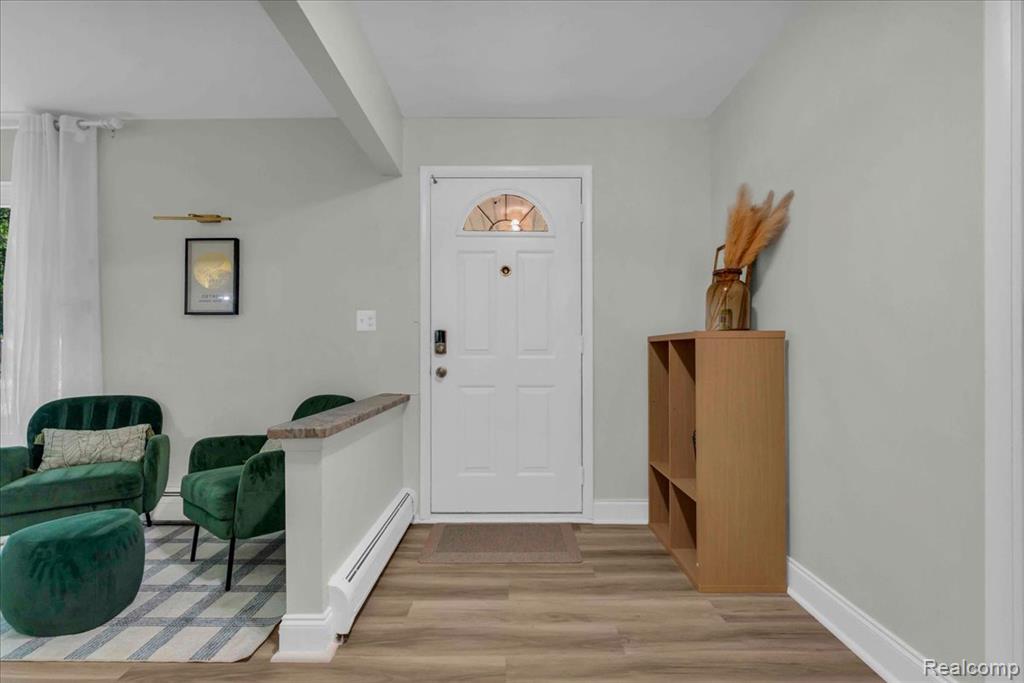 29994 Rambling Road Southfield, MI 48076 - Photo 5 of 44 Gallery Image 5