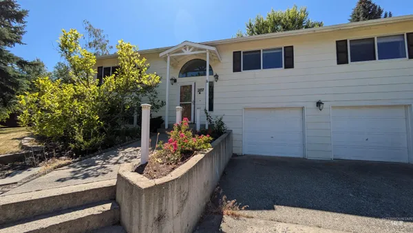 $520,000 | 1857 Conestoga Street, Moscow, ID 83843