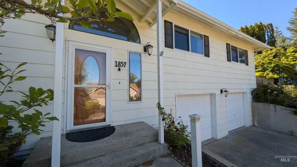 $520,000 | 1857 Conestoga Street, Moscow, ID 83843