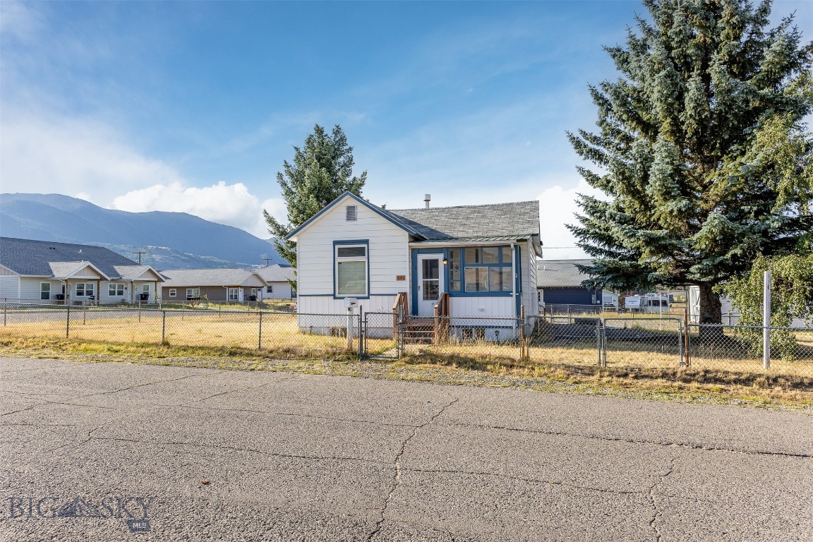 3080 Dexter Street Butte, MT 59701 - Photo 1 of 1 Gallery Image 1