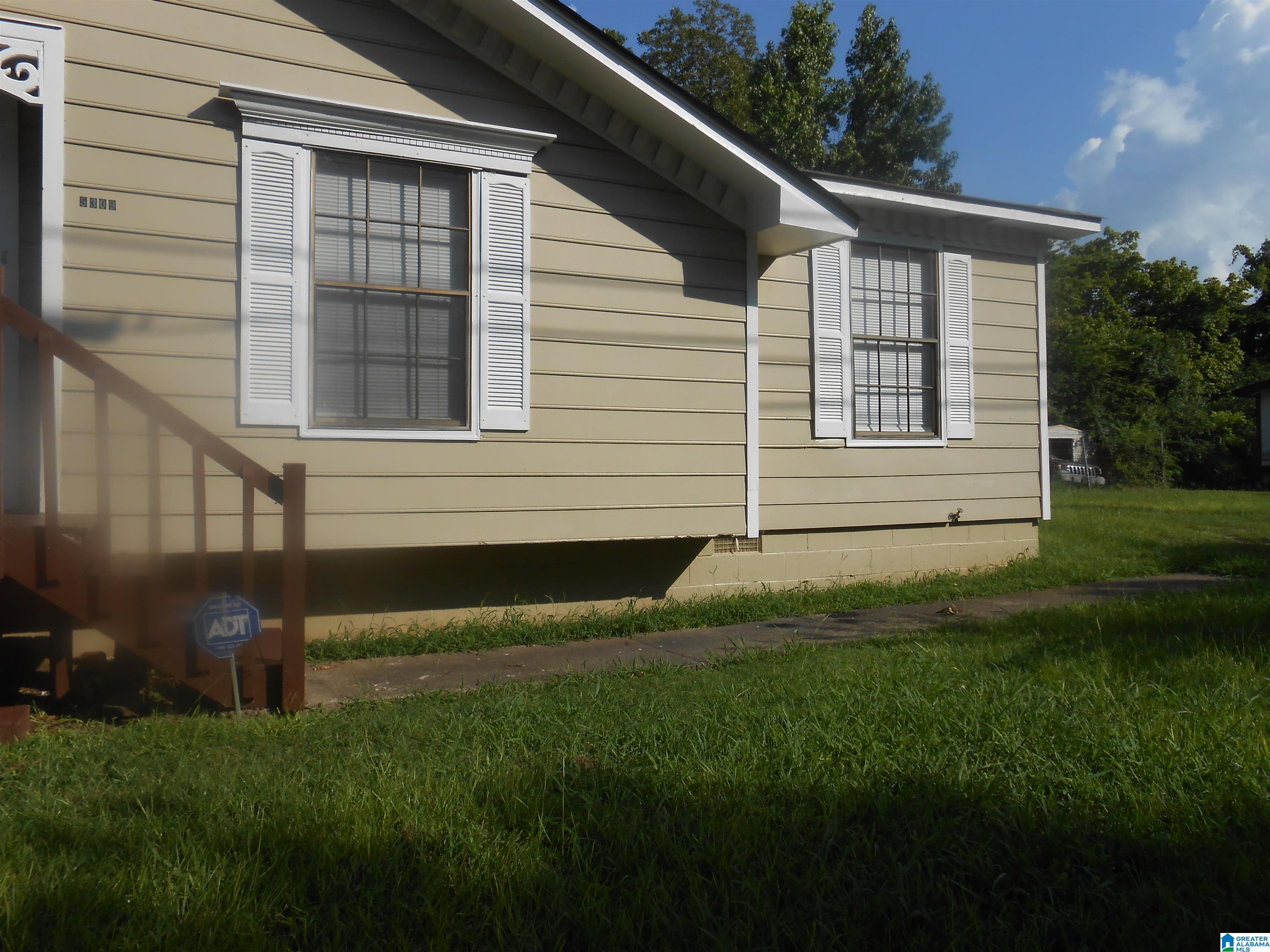 5309 Avenue R Bessemer, AL 35020 - Photo 4 of 48