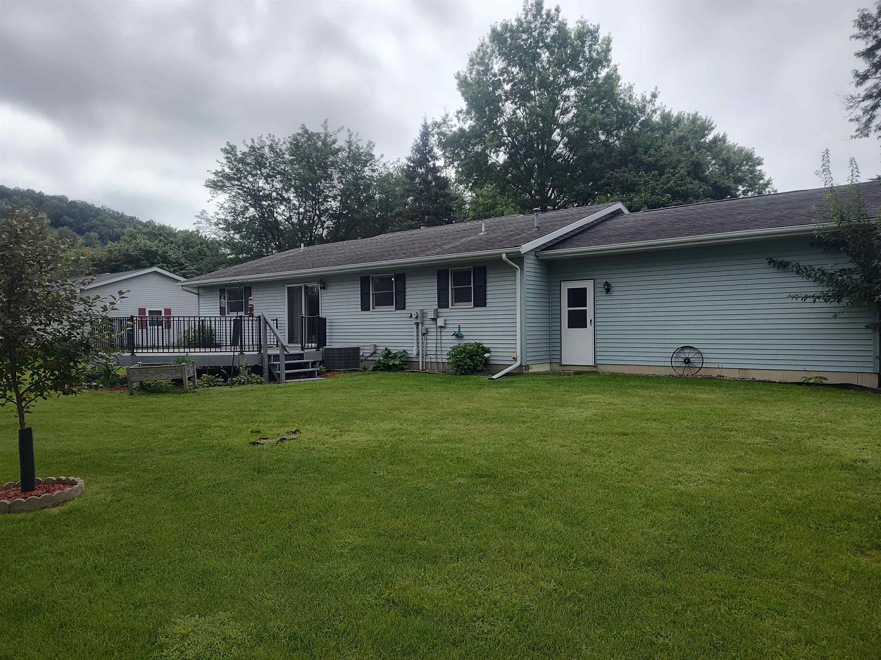 901 East Bluff Street Boscobel, WI 53805 - Photo 6 of 31