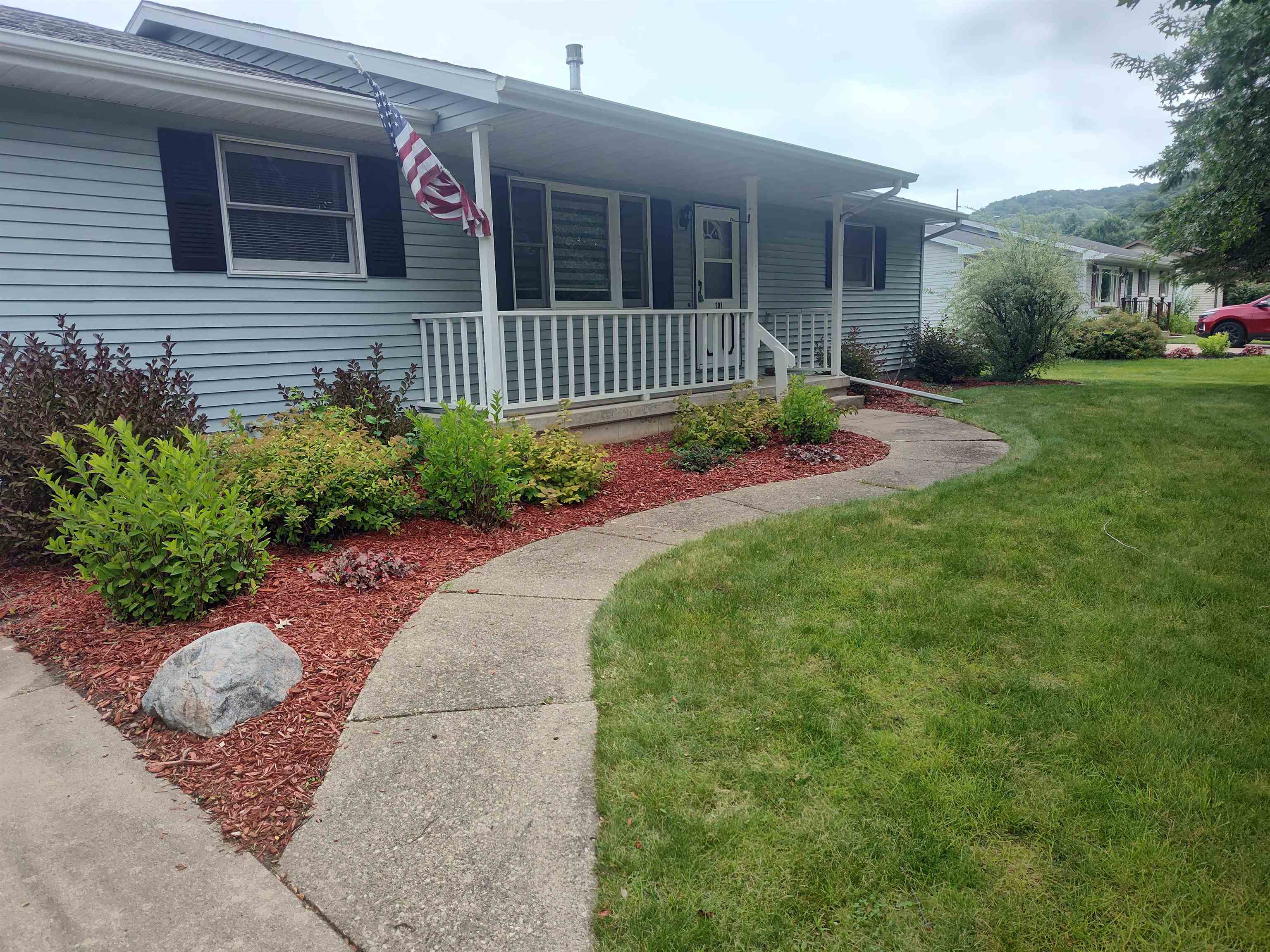 901 East Bluff Street Boscobel, WI 53805 - Photo 7 of 31