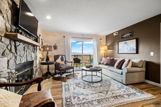 $219,000 | 3710 Weber Road, Unit E107, Gatlinburg, TN 37738