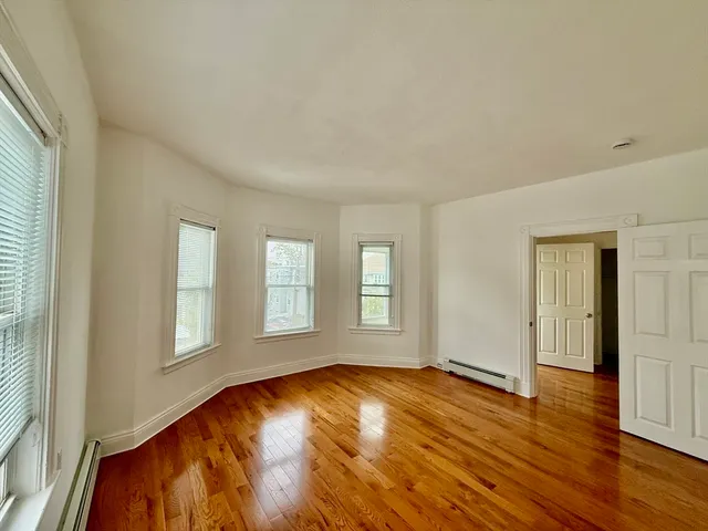 $3,500 | 186 Arlington Street, Unit 2, Quincy, MA 02170