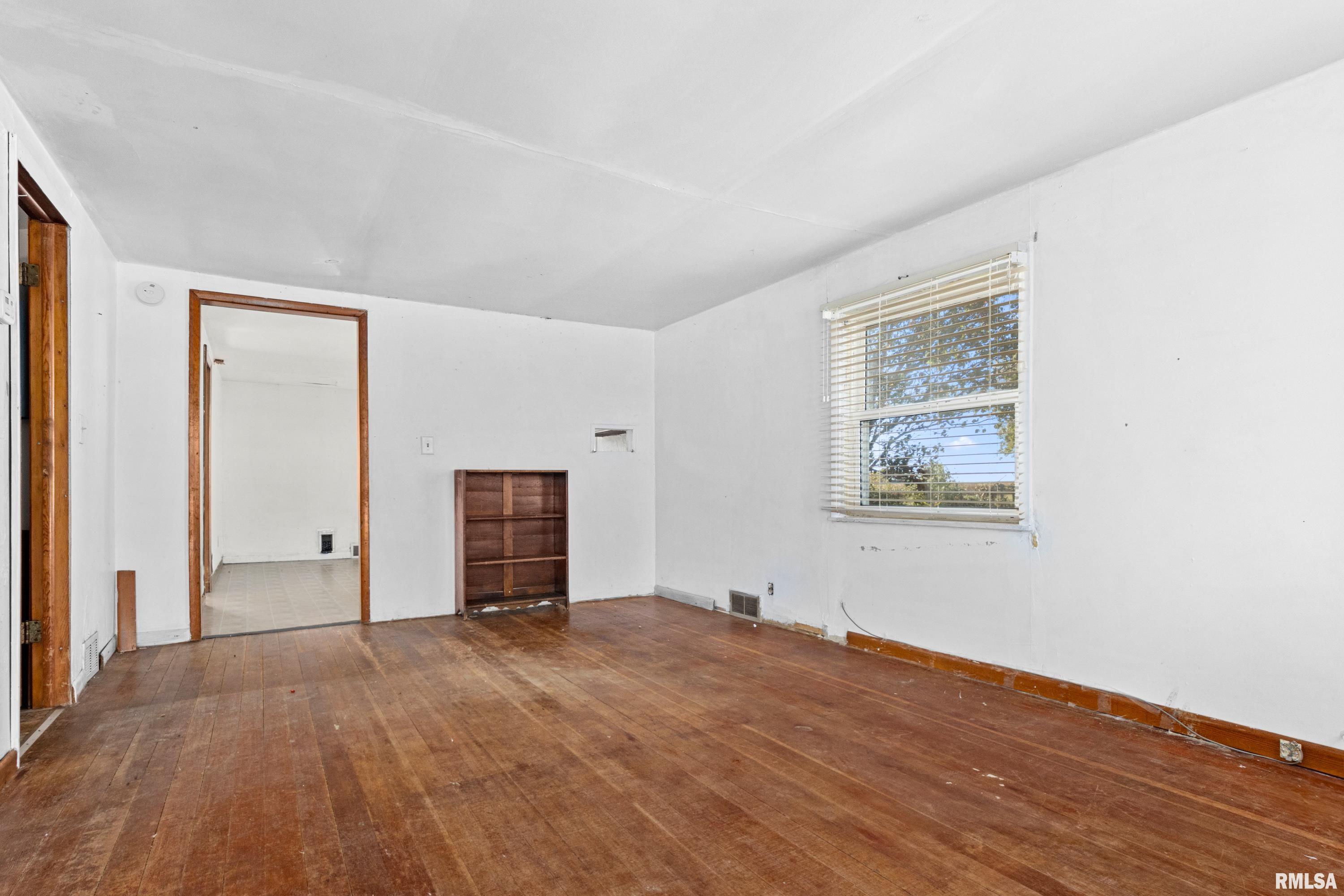 12952 Carter Road Pekin, IL 61554 - Photo 5 of 25