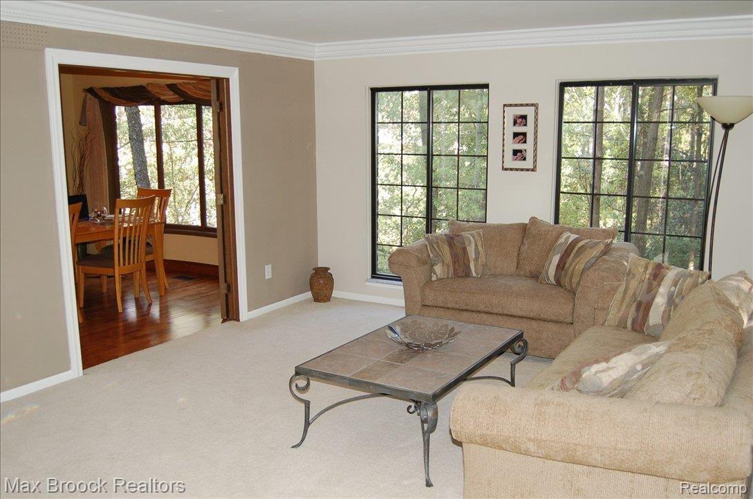624 Birch Tree Court Rochester, MI 48306 - Photo 4 of 23 DSC_0004