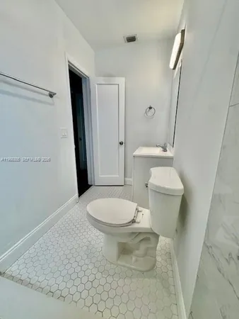 $5,300 | 1128 Southwest 21st Avenue, Miami, FL 33135