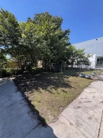 $5,300 | 1128 Southwest 21st Avenue, Miami, FL 33135