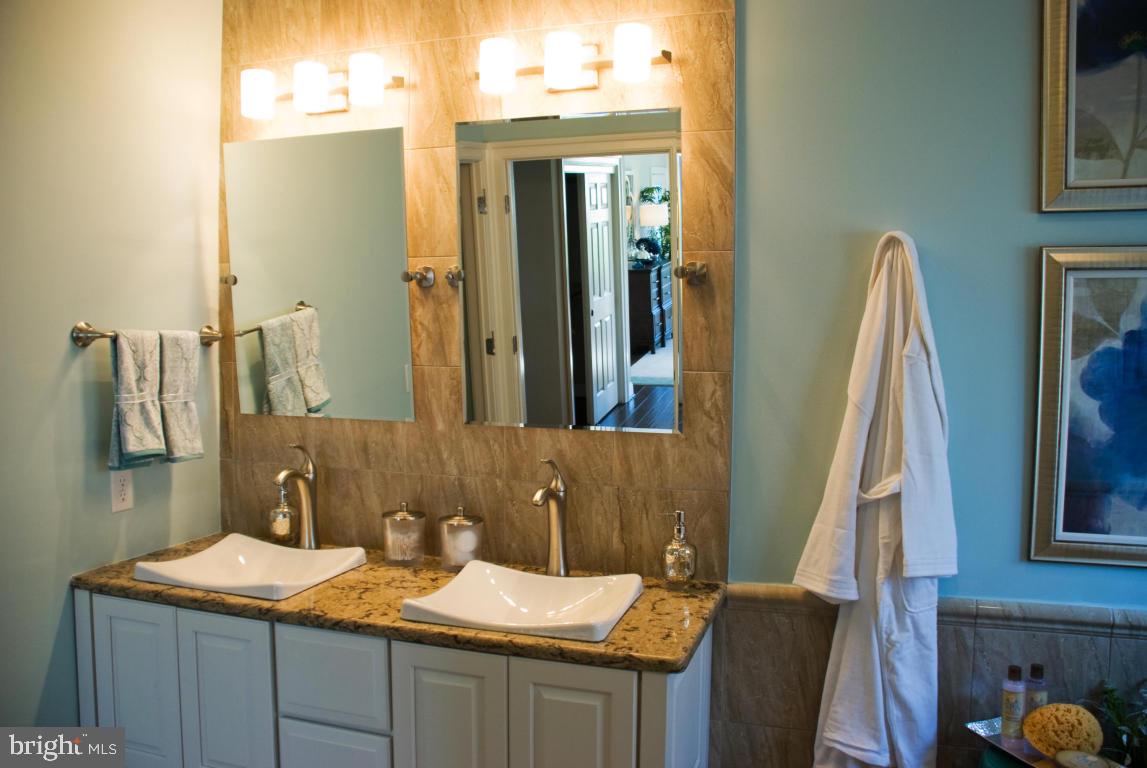 1031 Victory Way, Unit 169 Lititz, PA 17543 - Photo 9 of 11 Gallery Image 9