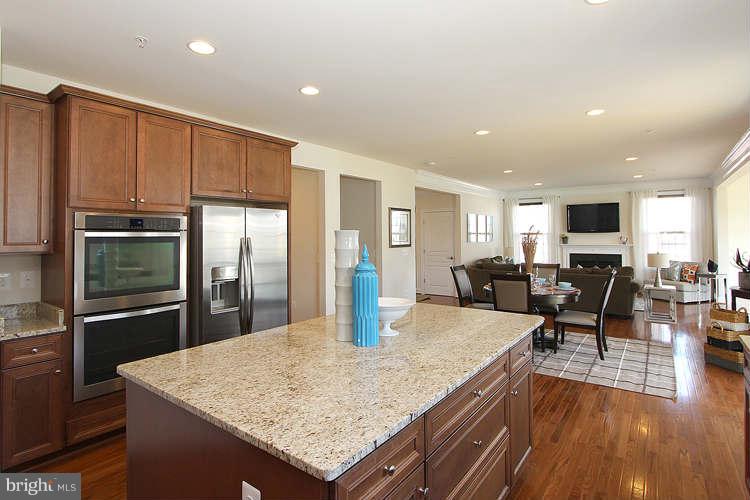 18029 Rubin Manor Lane Sandy Spring, MD 20860 - Photo 17 of 30 Kitchen