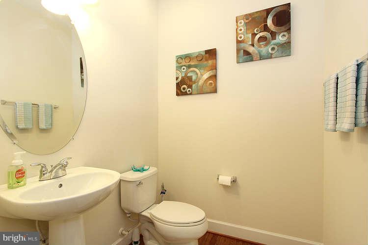 18029 Rubin Manor Lane Sandy Spring, MD 20860 - Photo 18 of 30 Powder Room