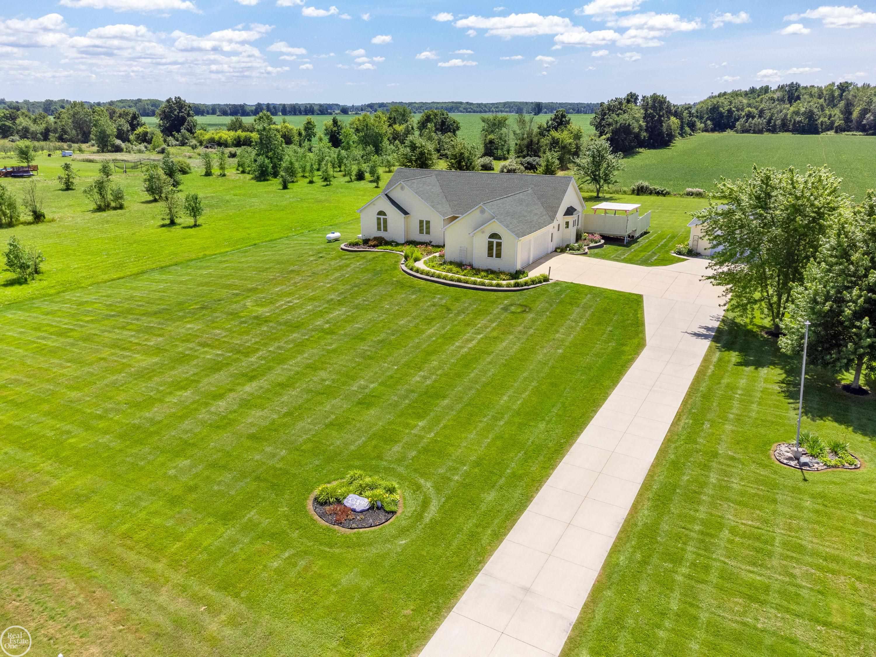 13899 Kimball Road Allenton, MI 48002 - Photo 89 of 95 50182804-932f542d-d71d-415e-8d32-07e22a95e8bd.JPG