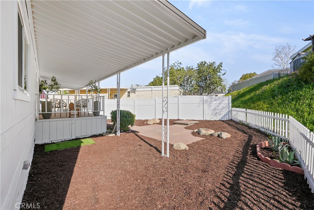 31130 South General Kearny Road, Unit 136 Temecula, CA 92591 - Photo 15 of 65 Enclosed side yard