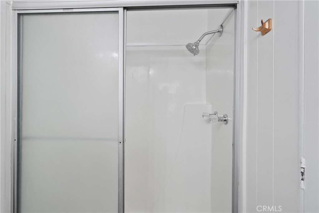 31130 South General Kearny Road, Unit 136 Temecula, CA 92591 - Photo 36 of 65 Shower in bathroom 2