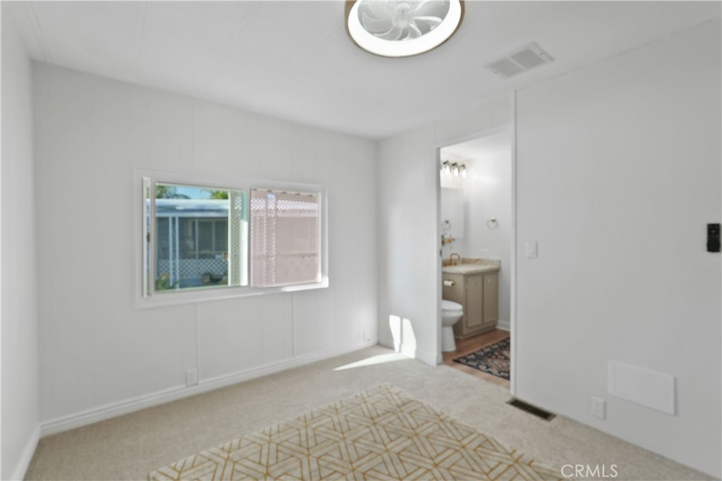 31130 South General Kearny Road, Unit 136 Temecula, CA 92591 - Photo 39 of 65 Direct access to the 2nd bathroom