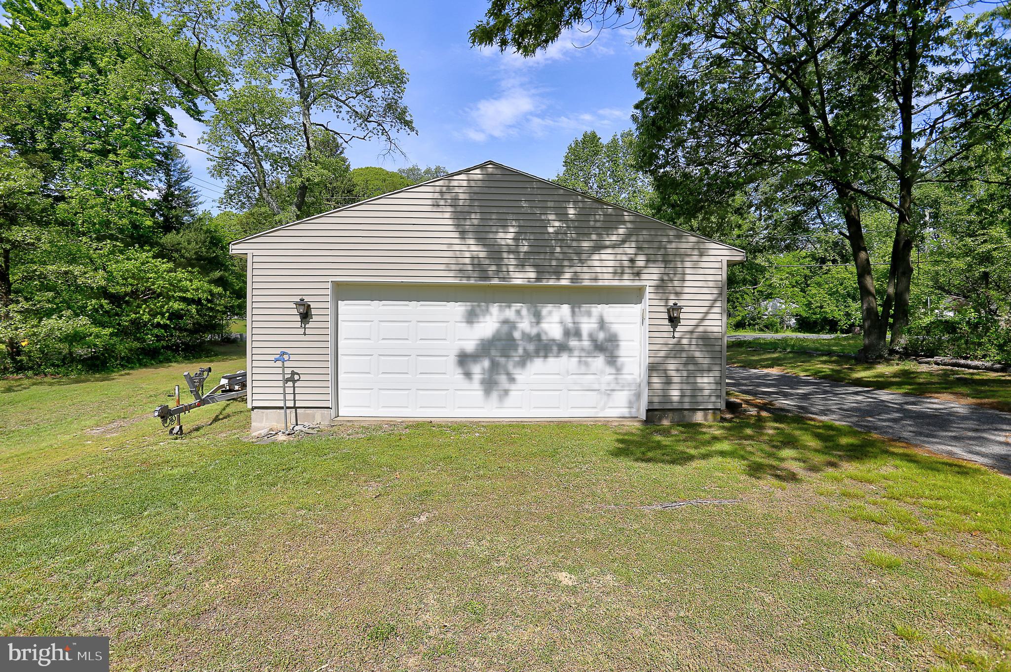 385 Edgewater Road Pasadena, MD 21122 - Photo 39 of 65 Gallery Image 39
