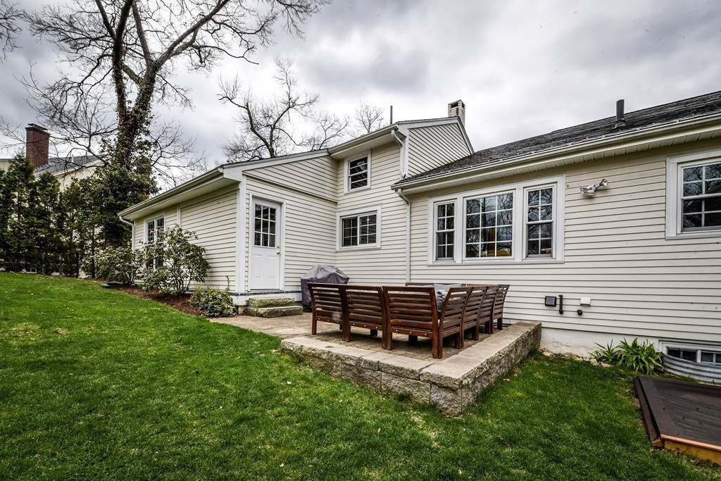 14 Linwood Road Wellesley, MA 02481 - Photo 25 of 26 Gallery Image 25
