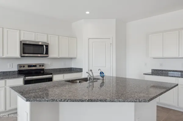 $369,990 | 1561 East Glazier Drive, Casa Grande, AZ 85122