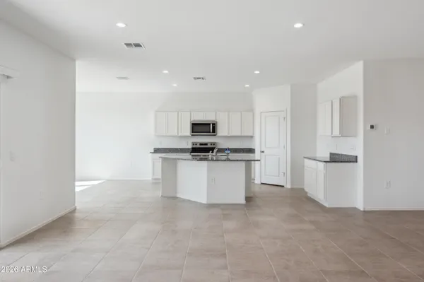 $369,990 | 1561 East Glazier Drive, Casa Grande, AZ 85122