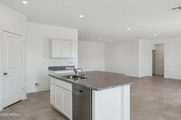 $369,990 | 1561 East Glazier Drive, Casa Grande, AZ 85122