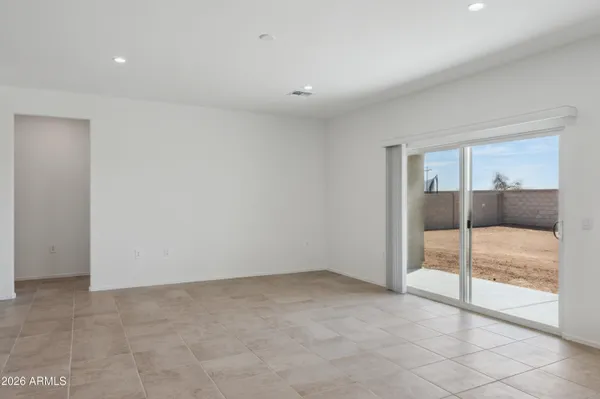 $369,990 | 1561 East Glazier Drive, Casa Grande, AZ 85122