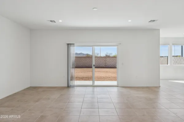 $369,990 | 1561 East Glazier Drive, Casa Grande, AZ 85122