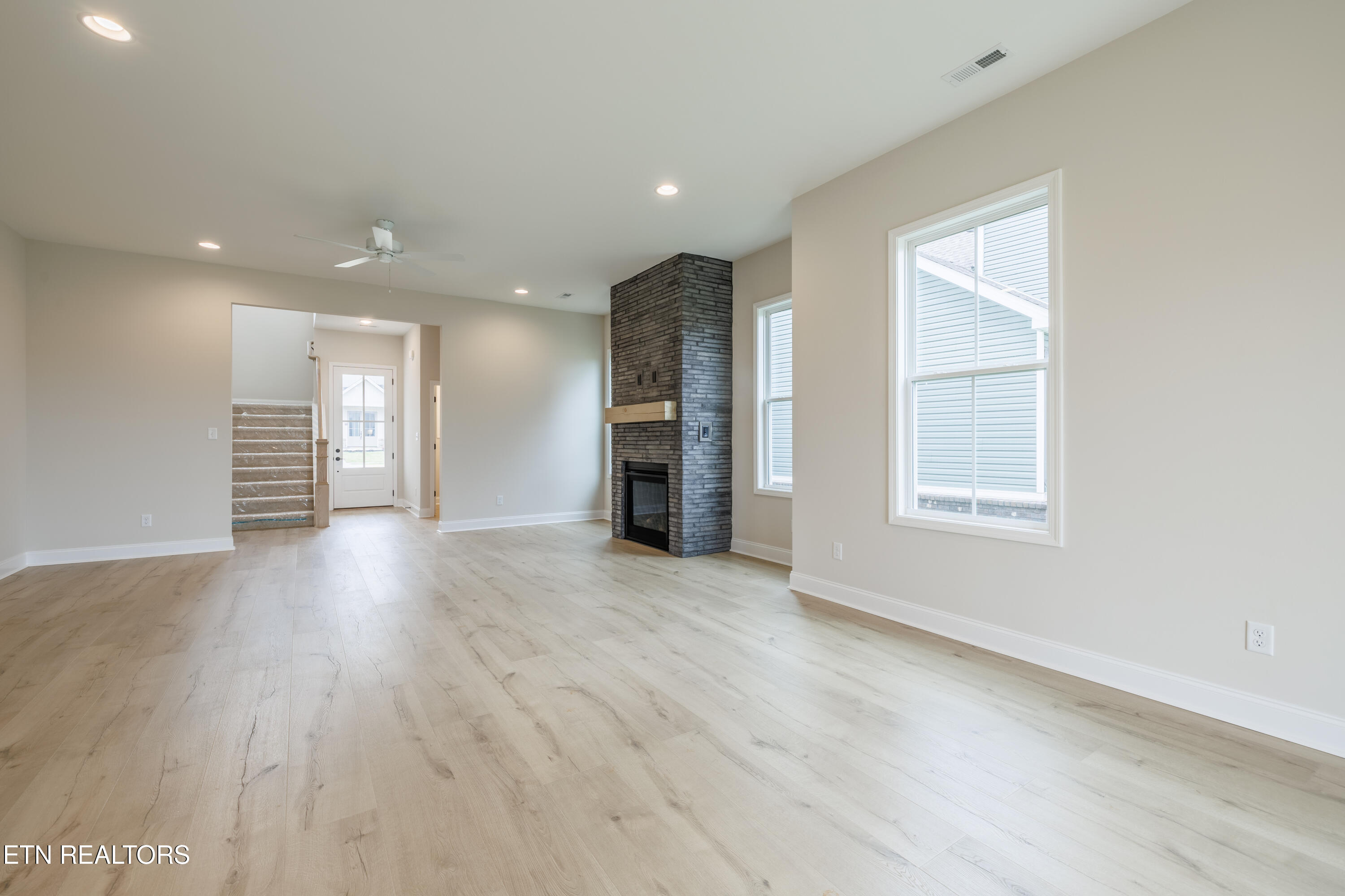 12160 Signal View Road Knoxville, TN 37932 - Photo 7 of 24 HHV174-Juniper-17