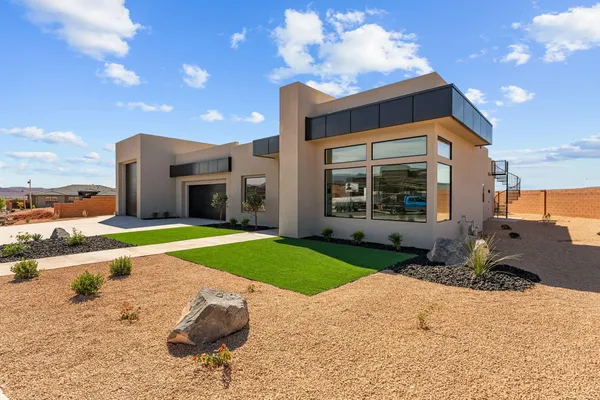 $1,166,660 | 23 East Morning Glory Avenue, Ivins, UT 84738