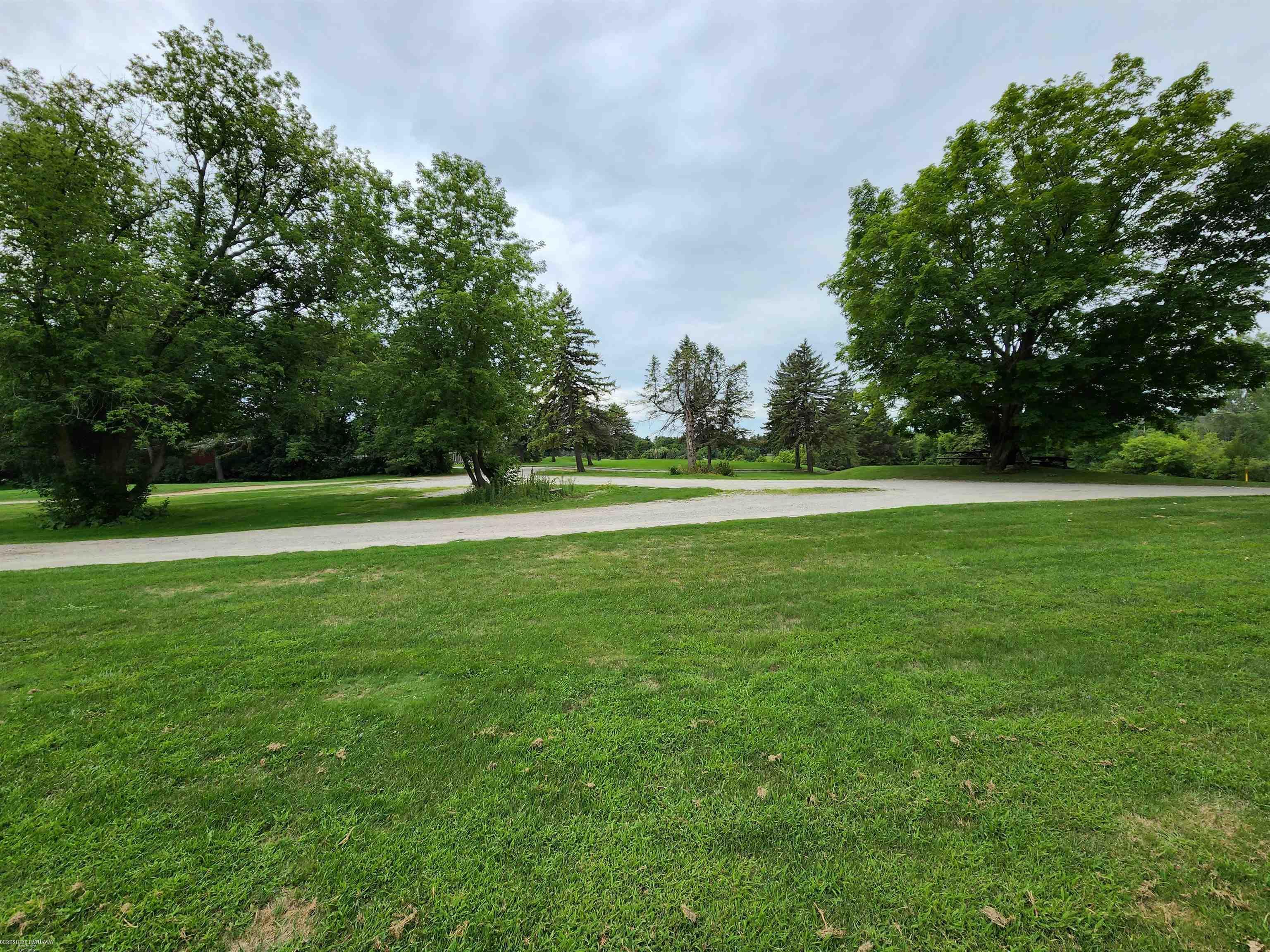 67920 Romeo Plank Road Ray, MI 48096 - Photo 19 of 65 Golf course neighbors!