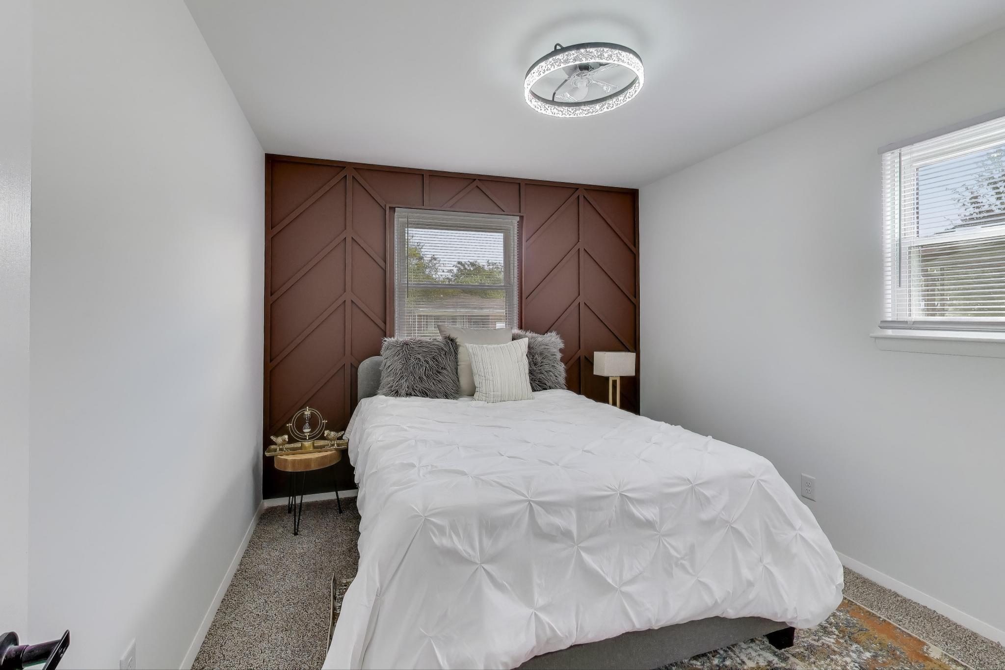 1124 Clinton Street Gary, IN 46406 - Photo 29 of 51 2048x1365