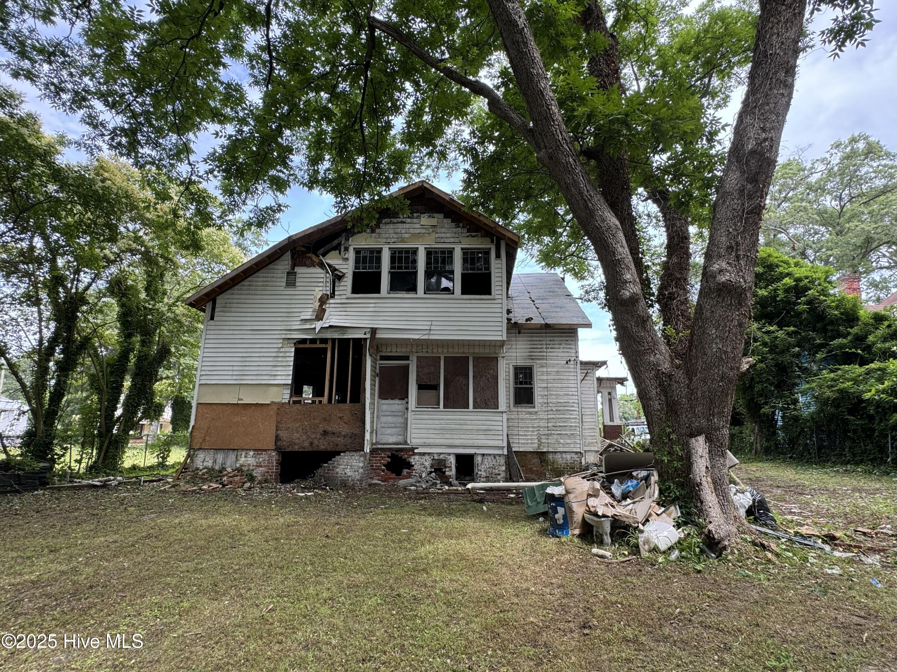 309 Park Avenue West Wilson, NC 27893 - Photo 8 of 22 IMG_1623