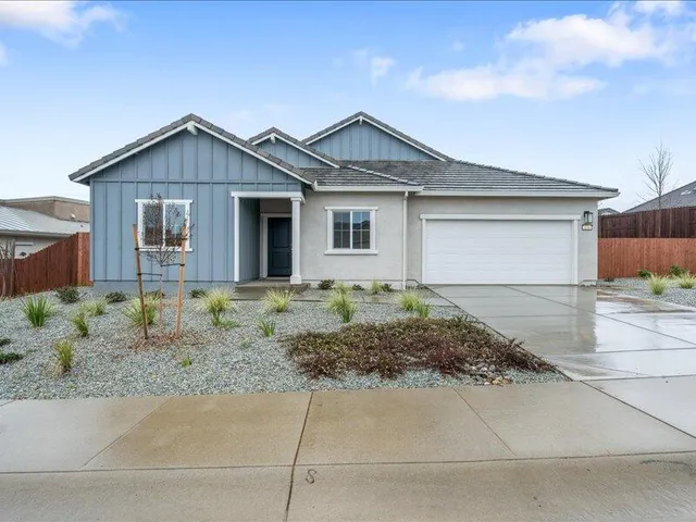 $530,990 | 876 Wind Cove Drive, Redding, CA 96001