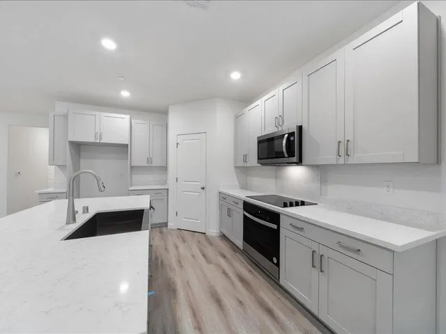 $530,990 | 876 Wind Cove Drive, Redding, CA 96001