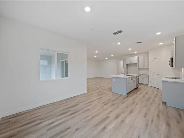 $530,990 | 876 Wind Cove Drive, Redding, CA 96001