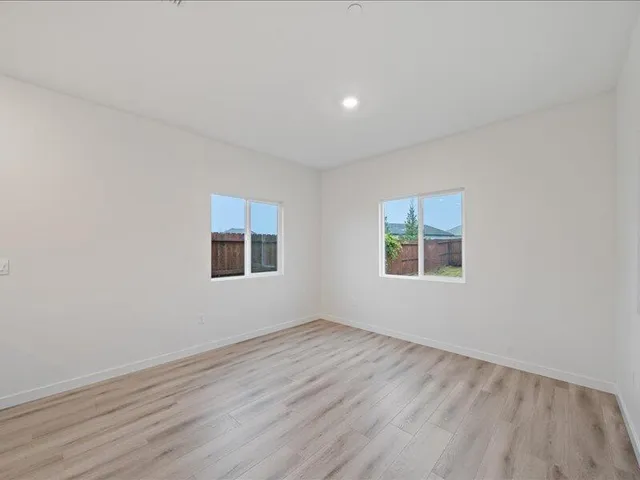 $530,990 | 876 Wind Cove Drive, Redding, CA 96001