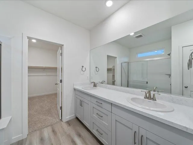 $530,990 | 876 Wind Cove Drive, Redding, CA 96001