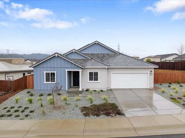 $530,990 | 876 Wind Cove Drive, Redding, CA 96001