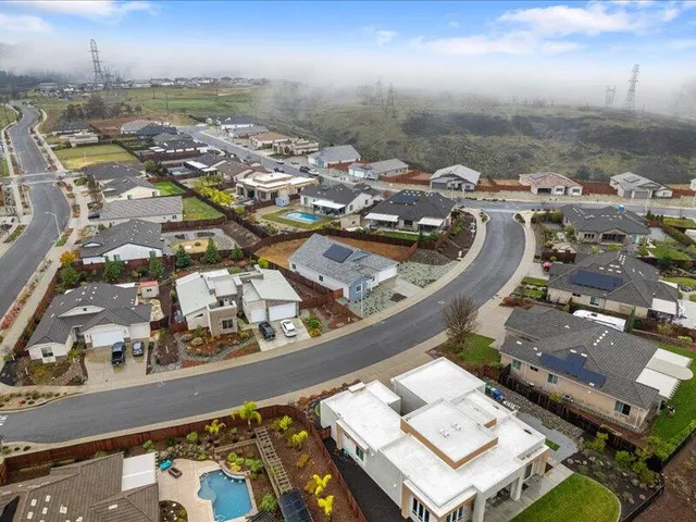 $530,990 | 876 Wind Cove Drive, Redding, CA 96001