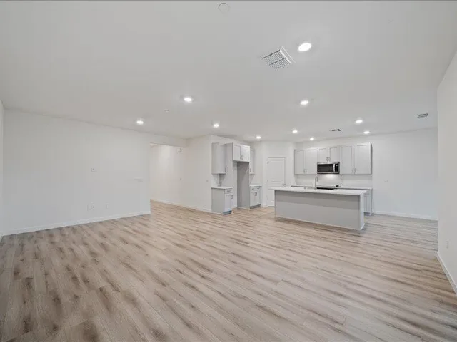 $530,990 | 876 Wind Cove Drive, Redding, CA 96001