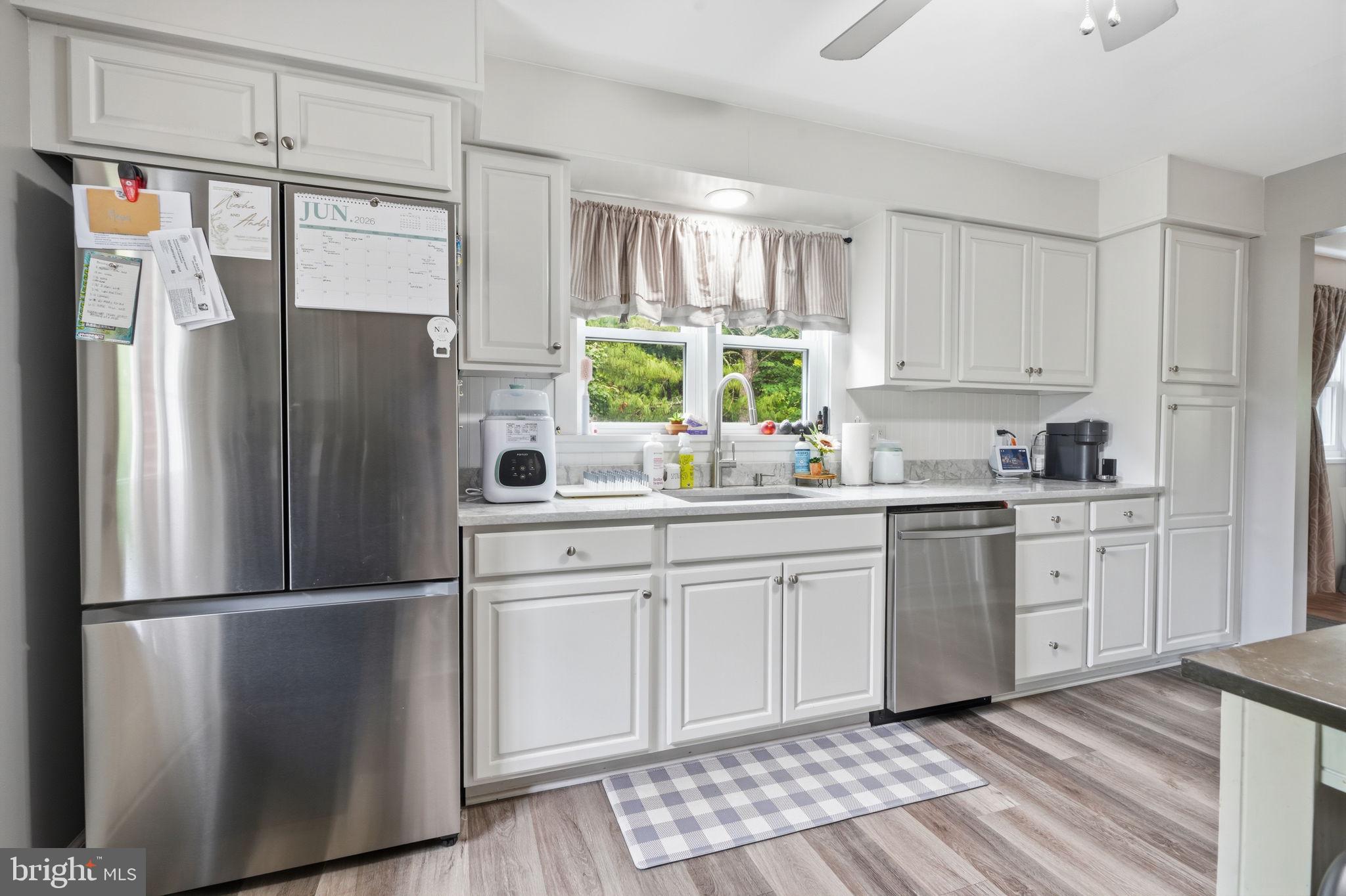 20 Poplar Road Ringoes, NJ 08551 - Photo 13 of 44 Bright and inviting modern kitchen.