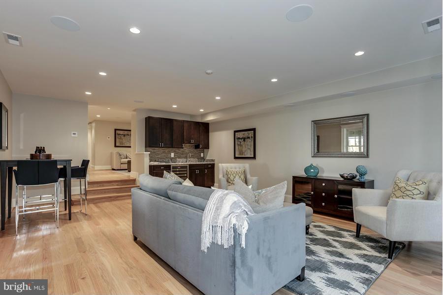 3631 Tilden Street Northwest Washington, DC 20008 - Photo 19 of 29 Family Room