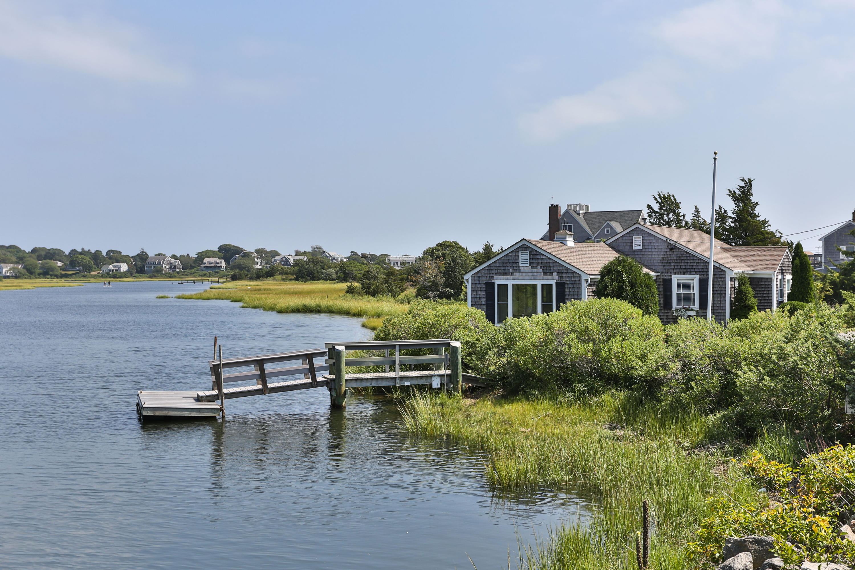 1136 Craigville Beach Road Centerville, MA 02632 - Photo 1 of 14 1136CraLR-1